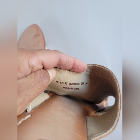 Johnson & Murphy Patti criss over thong sandals size 9. - Picture 9 of 11